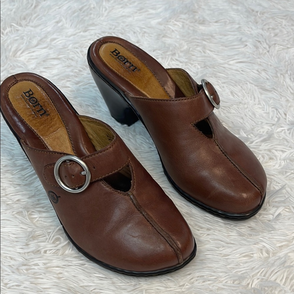 Born Women's Chocolate Leather Mules with Buckle SIZE 8